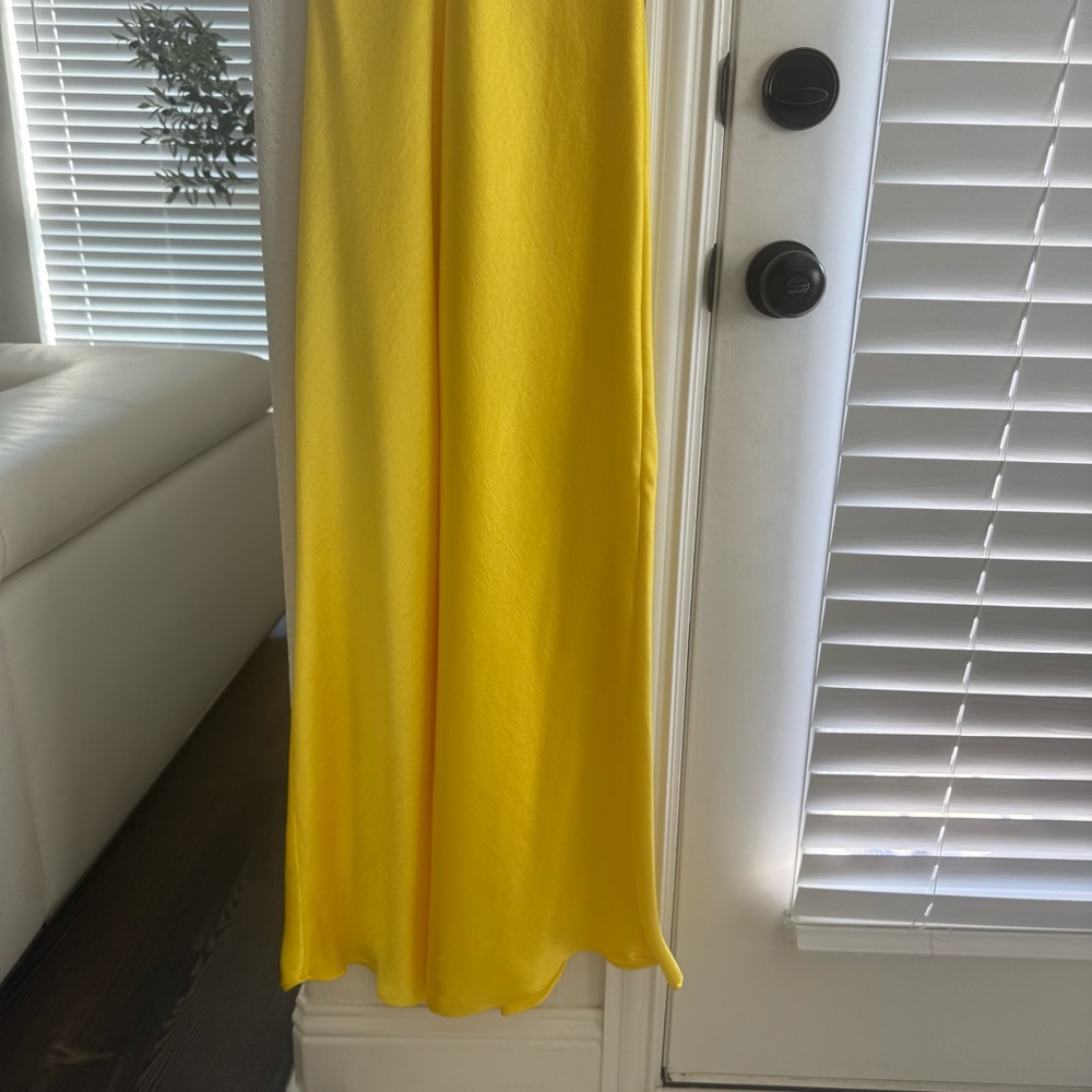 NWT Antonio Melani
Myla Short Sleeved Drapey Satin Maxi Dress - Picture 6 of 8